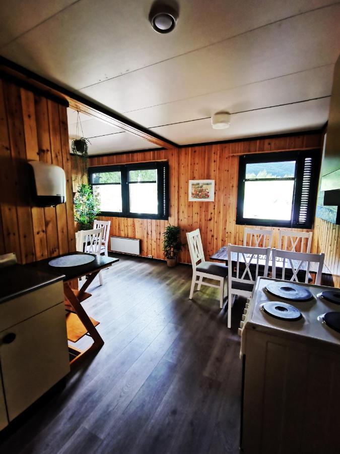 فندق Tommerneset Camping Innhavet المظهر الخارجي الصورة